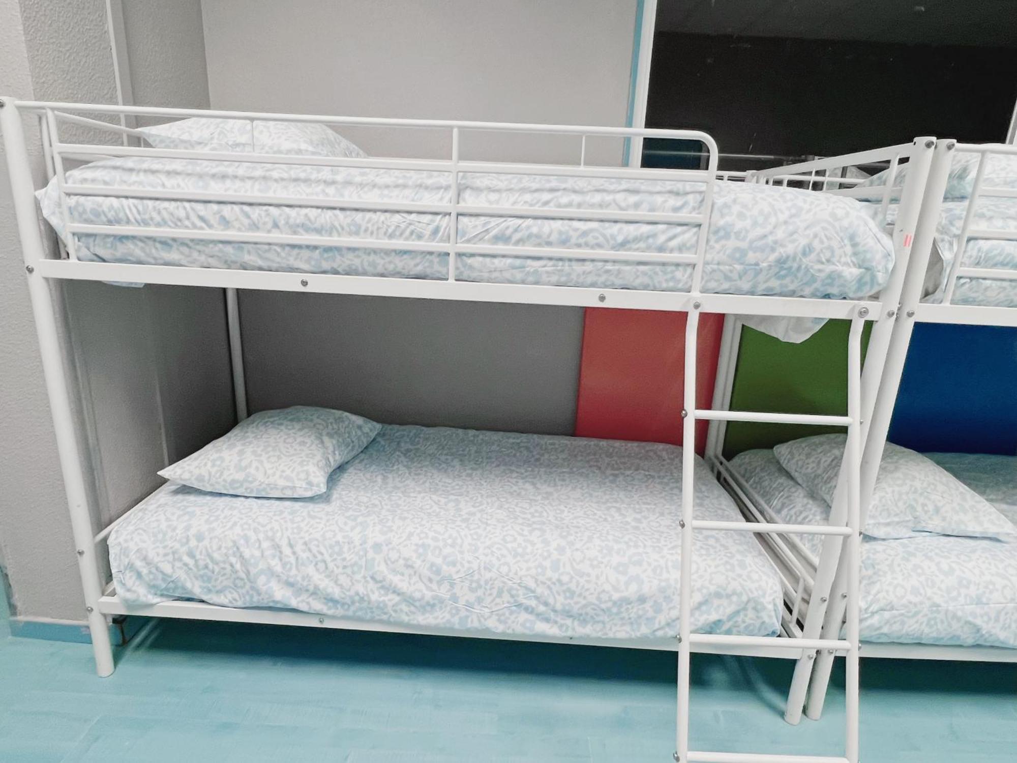 Hostel Las Rosas Madrid Luaran gambar